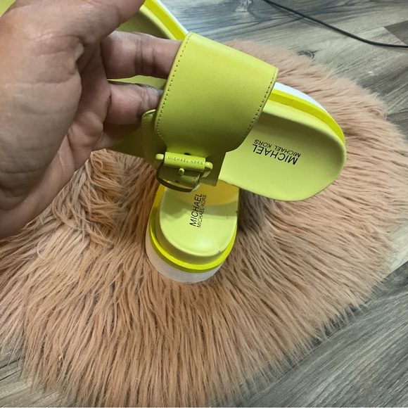 Michael Michael Kors Bo Slide Sandals Lime Size 6 - Picture 8 of 13